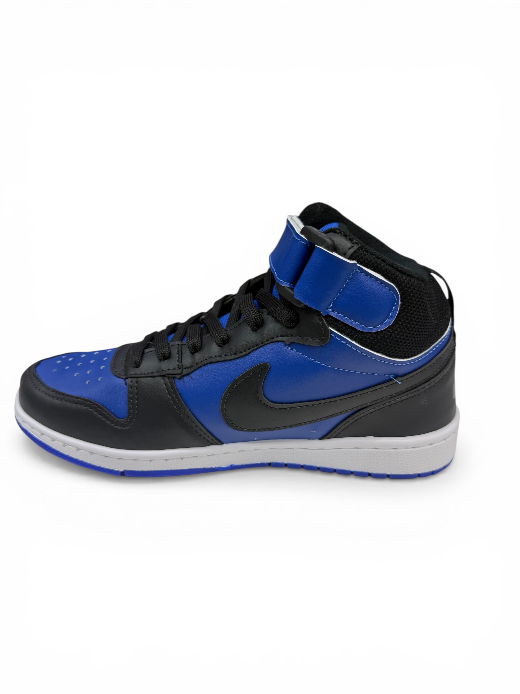 NIKE BOTA BOROUGH (PRETO AZUL)