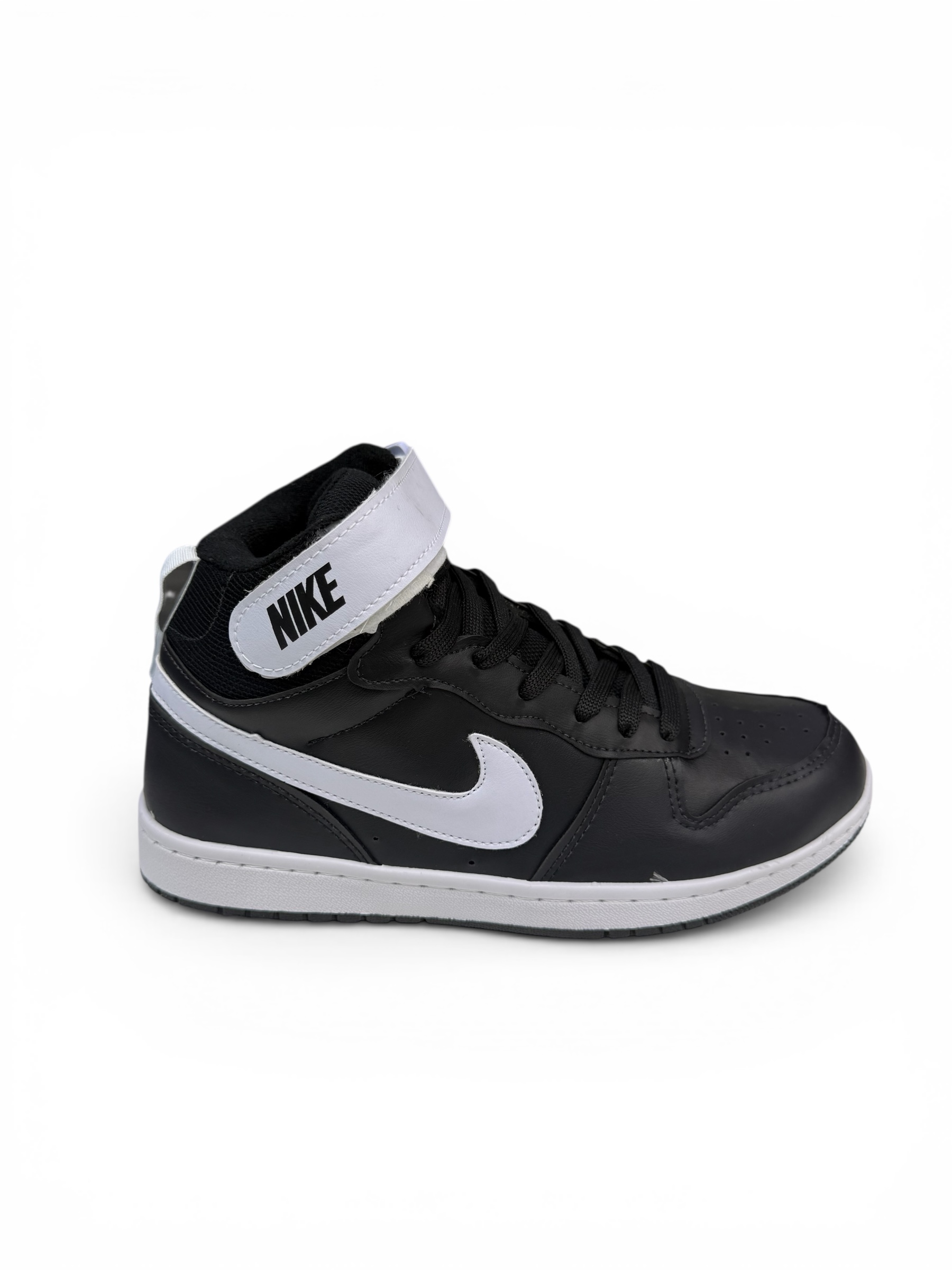 NIKE BOTA BOROUGH ( PRETO / BRANCO)
