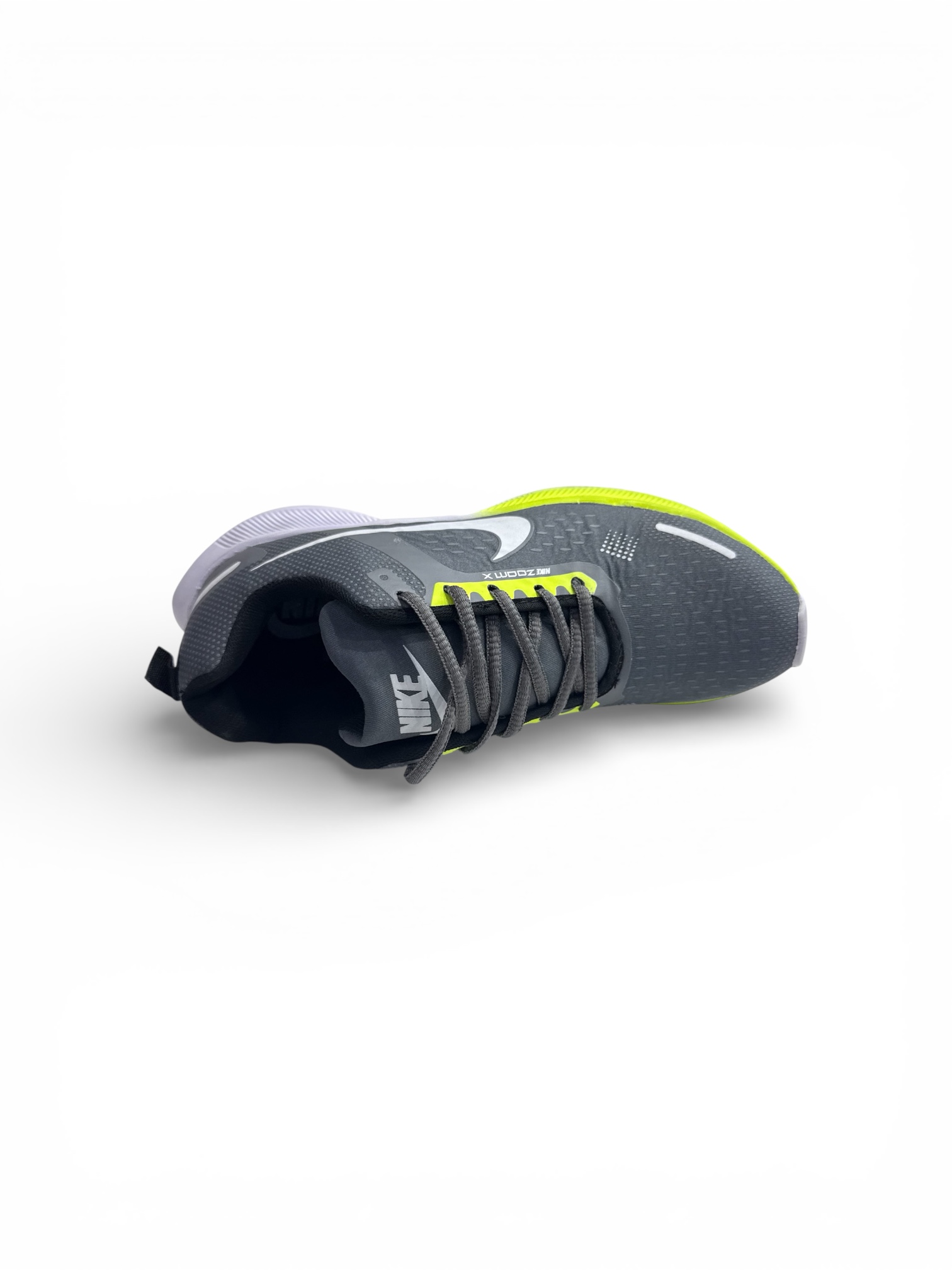 NIKE ZOOM X ( GRAFIT VERDE)